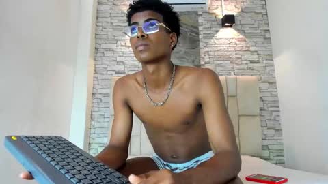 Snapshot of xavi_lee chatting on November 29, 8:34 pm XAVI online show from November 29, 8:34 pm