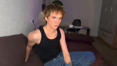 Snapshot of xavier_200 chatting on April 7, 3:12 pm Xavier PVT open online show from April 7, 3:12 pm