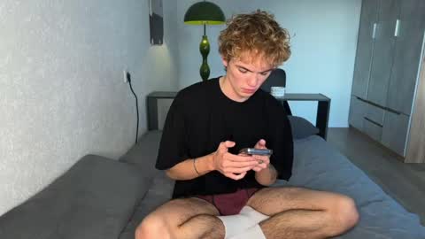 Snapshot of xavier_200 chatting on May 2, 3:28 pm Xavier PVT open online show from May 2, 3:28 pm