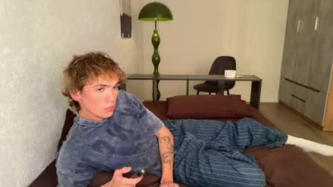 Snapshot of xavier_200 chatting on May 7, 3:06 pm Xavier PVT open online show from May 7, 3:06 pm