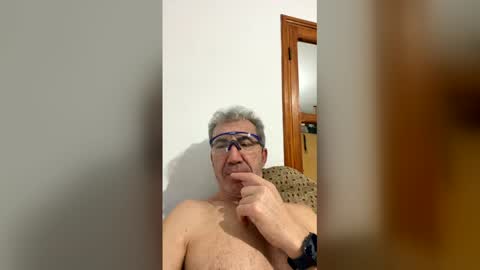 Snapshot of xaxi3 chatting on February 16, 9:33 pm xaxi3 online show from February 16, 9:33 pm