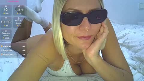 Snapshot of xdaisyhansen chatting on December 19, 9:17 pm Daisy Hansen online show from December 19, 9:17 pm