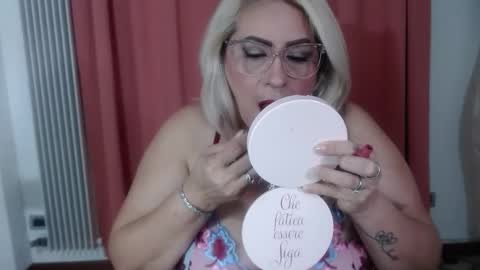 Elena online show from May 4, 7:37 am
