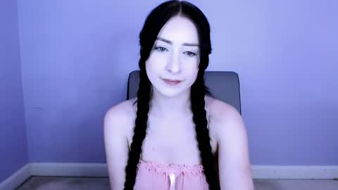 Snapshot of xemilyxalicex chatting on December 2, 11:29 pm Emily online show from December 2, 11:29 pm