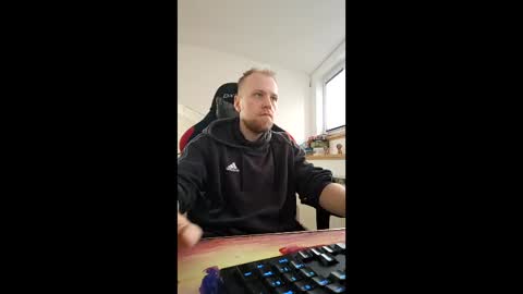 Snapshot of xer187 chatting on February 17, 10:12 am Xeharnot online show from February 17, 10:12 am