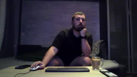 xfikusx44 online show from December 16, 5:23 am