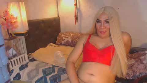 Snapshot of xhardcock2playx chatting on December 22, 4:27 pm GODDESS KRISTEL online show from December 22, 4:27 pm