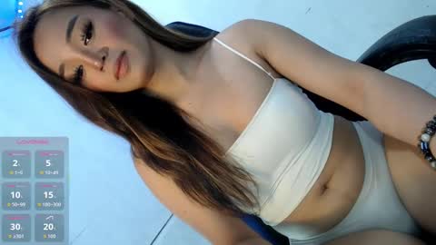 xhotlickerkiarax online show from September 20, 3:35 pm