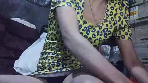 xhotskinny69x online show from January 15, 11:30 pm