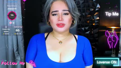 Snapshot of xhugeharleyselfsuckerx chatting on September 15, 8:31 pm xHUGECOCKTILLCUMX online show from September 15, 8:31 pm