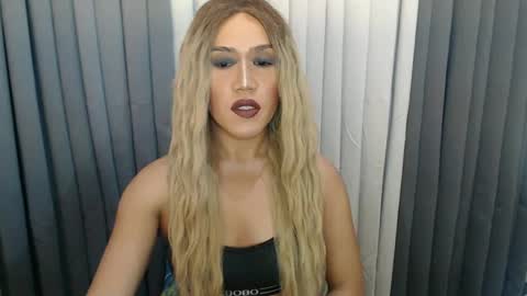 Snapshot of xhugejerkingtransx chatting on December 9, 8:54 pm GWEN THOMPSON ....... online show from December 9, 8:54 pm