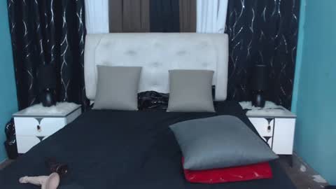 xhugesignificant69x online show from December 4, 12:41 am