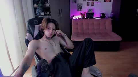xIce Boy online show from May 11, 6:05 pm