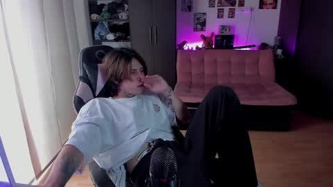 xIce Boy online show from May 13, 7:33 pm