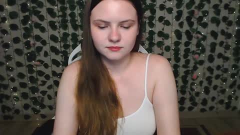 Lina online show from December 2, 4:09 am