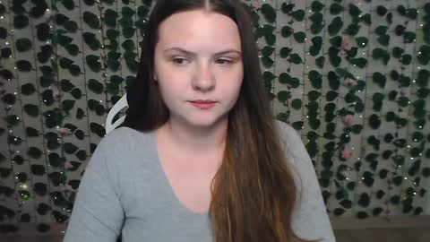Lina online show from December 3, 7:21 am
