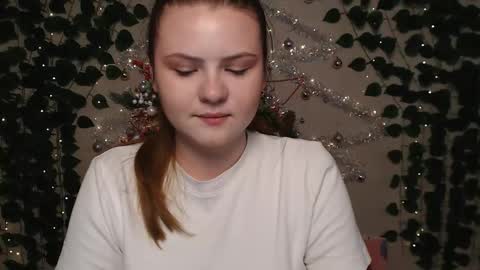 Lina online show from December 19, 4:23 am