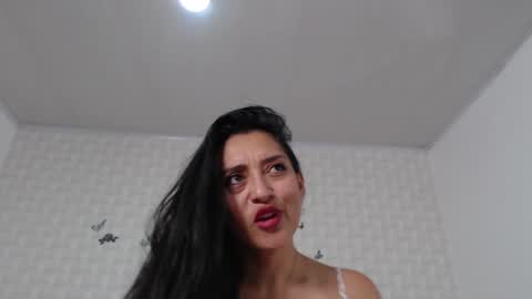 ximena suarez online show from February 1, 9:54 am