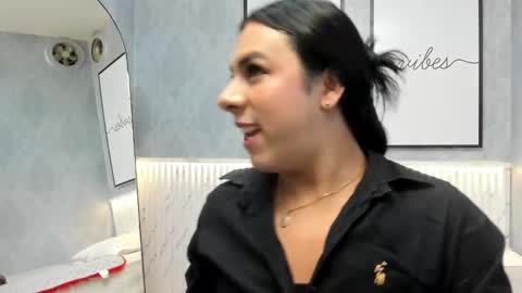 Snapshot of ximenahott_ chatting on October 2, 10:00 am Yoy online show from October 2, 10:00 am