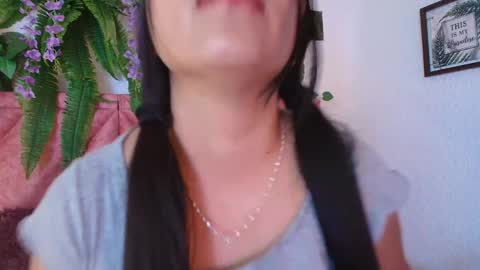 Snapshot of xiomara_collin chatting on April 1, 11:44 am Xiomara online show from April 1, 11:44 am