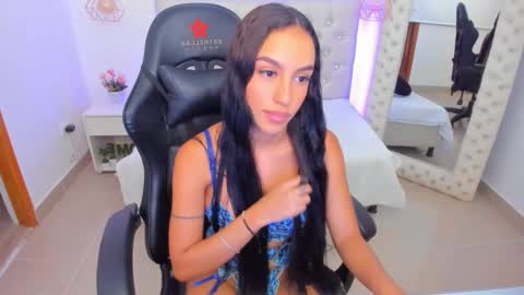 Snapshot of xiomara_cortes chatting on February 17, 7:10 pm xiomara_cortes online show from February 17, 7:10 pm