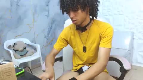 Snapshot of xion_ez chatting on April 11, 7:29 pm xion_ez online show from April 11, 7:29 pm