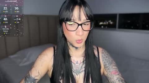 xisisxx online show from March 12, 12:06 am