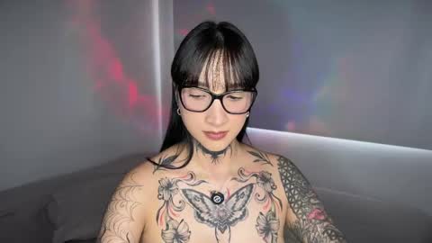 xisisxx online show from May 7, 10:04 pm