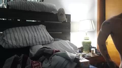 cant tell online show from February 5, 4:22 pm