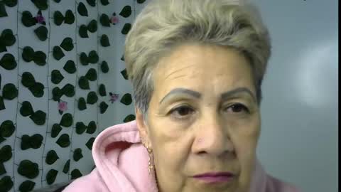 xkarlotaxxx online show from May 14, 10:05 pm