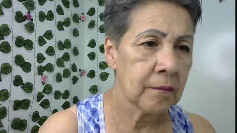 xkarlotaxxx online show from May 18, 11:21 pm