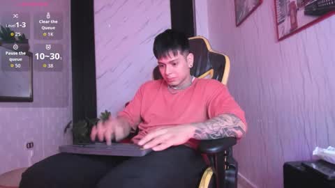 Snapshot of xkevyn chatting on October 2, 12:12 pm online show from October 2, 12:12 pm