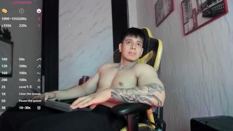 Snapshot of xkevyn chatting on October 3, 12:57 pm online show from October 3, 12:57 pm