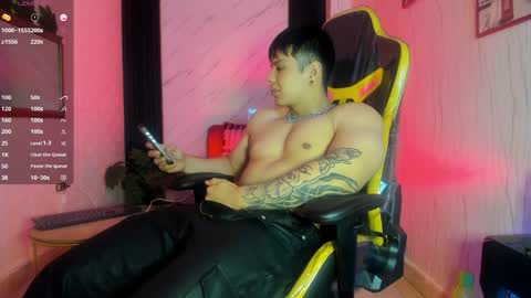 Snapshot of xkevyn chatting on October 12, 12:48 pm online show from October 12, 12:48 pm