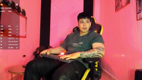 Snapshot of xkevyn chatting on October 22, 12:16 pm online show from October 22, 12:16 pm