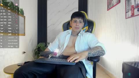 Snapshot of xkevyn chatting on October 26, 12:33 pm online show from October 26, 12:33 pm