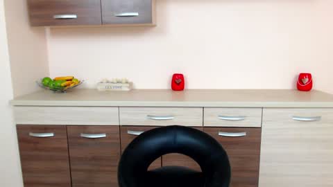 Kim online show from December 27, 11:39 am