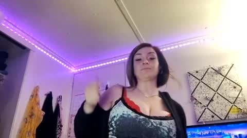 xkittymeowz online show from May 3, 7:47 am