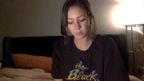 xLacyy online show from December 3, 4:09 am