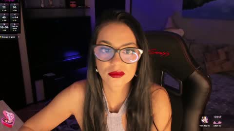 Snapshot of xlaracroftx chatting on December 5, 9:50 pm Lara online show from December 5, 9:50 pm