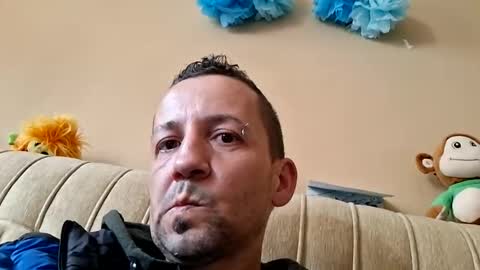 xleonardox88 online show from April 3, 1:31 pm