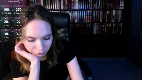 Linda online show from November 30, 12:53 pm