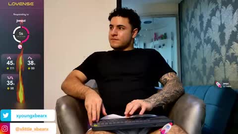 Snapshot of xlittle_xbearx chatting on February 23, 10:20 pm Kev online show from February 23, 10:20 pm