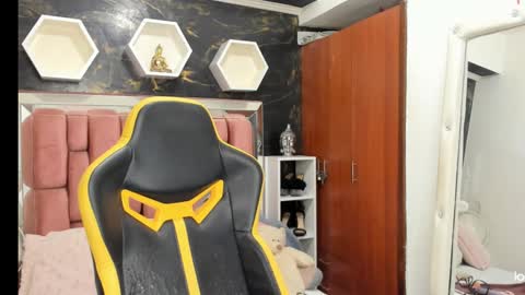 Ximena online show from February 1, 6:43 am