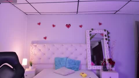 Ximena online show from February 26, 1:53 am