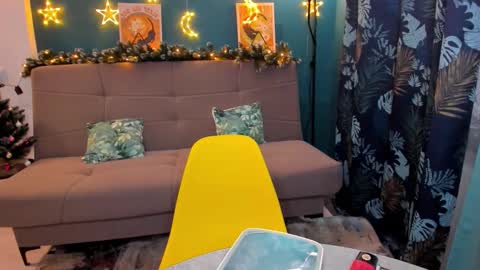 Chloe online show from December 27, 3:26 pm