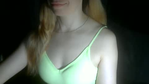 xlorax77703 online show from June 29, 1:45 am