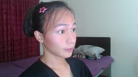 Snapshot of xlovely_destinyx chatting on February 27, 11:52 am Alice online show from February 27, 11:52 am