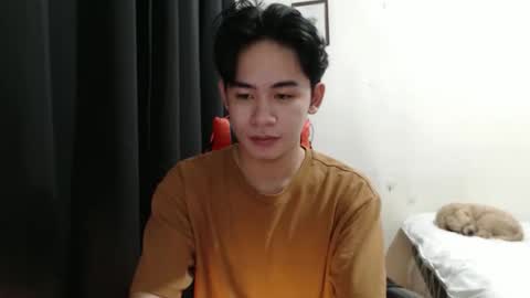 Snapshot of xluminous chatting on November 5, 5:57 pm MIKAEL online show from November 5, 5:57 pm