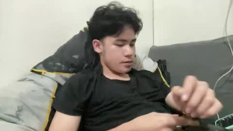 Snapshot of xluminous chatting on January 13, 5:40 pm MIKAEL online show from January 13, 5:40 pm